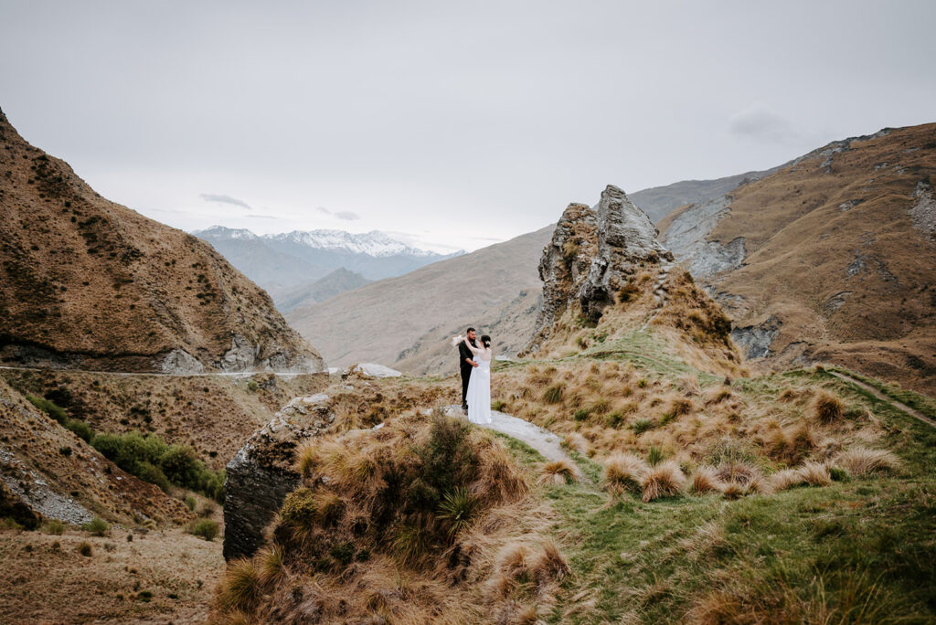 skippers canyon queenstown elopement lost in love