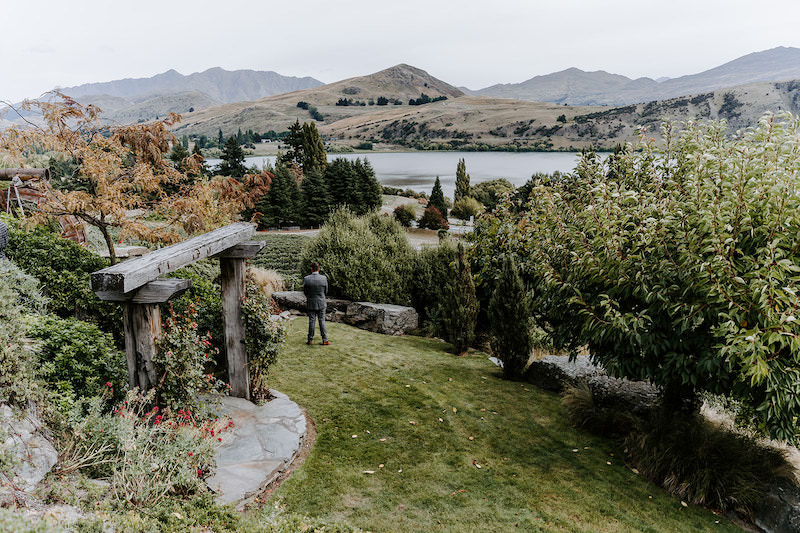guide to a stress free elopement day in queenstown new zealand accommodation tips lost in love